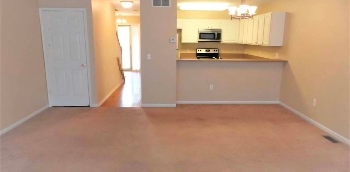 Building Photo - 9026 Newport Way