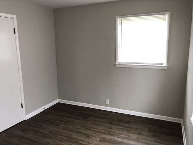 Building Photo - Spacious 4-Bedroom Home in Kentwood – Minutes from Grand Rapids