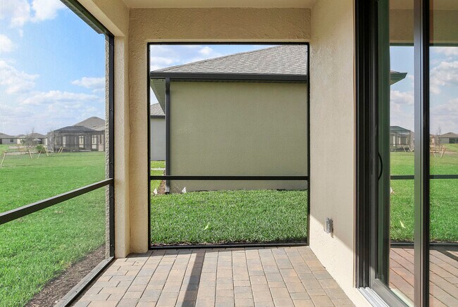 Building Photo - 14848 Portico Blvd