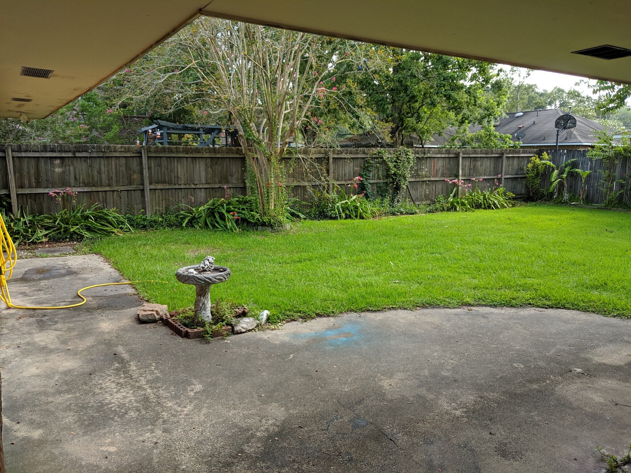 Building Photo - 2610 Bernwood Dr