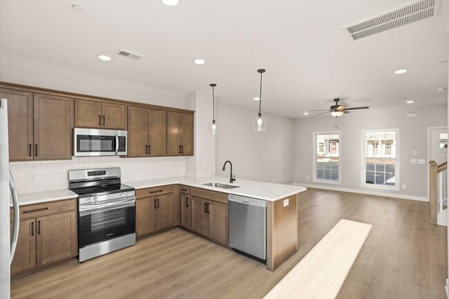 Building Photo - 514 Tappan Private Ln