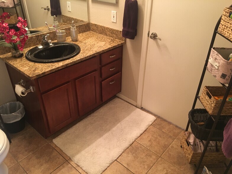 Building Photo - 3302 N 7th St