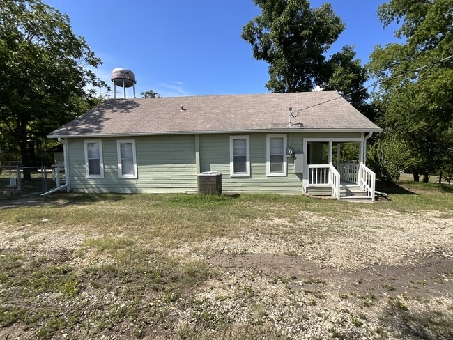 Building Photo - 317 N Naid St