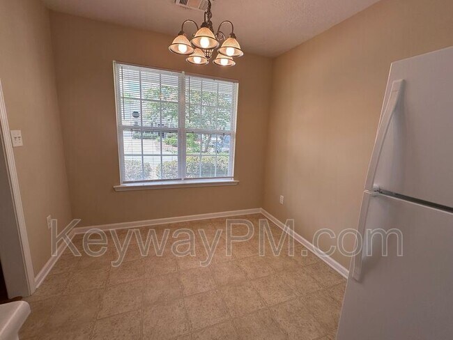 Building Photo - 2015 Kennesaw Way