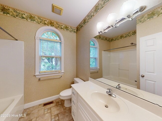 Building Photo - 3 Shenecossett Ln