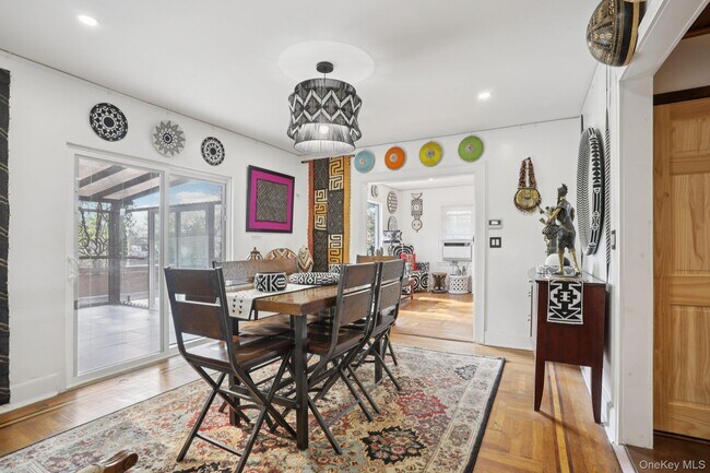 Building Photo - 375 Hawthorne Terrace