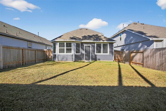 Building Photo - 2325 Whitefish Dr