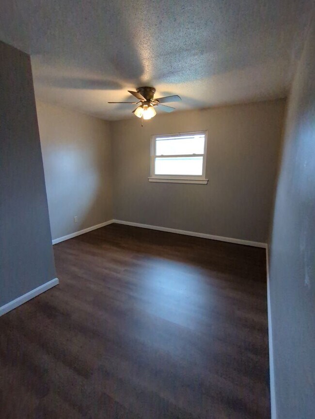 Building Photo - 4667 Cary Ln