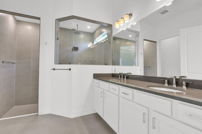 Building Photo - 10514 Northbrook Cir