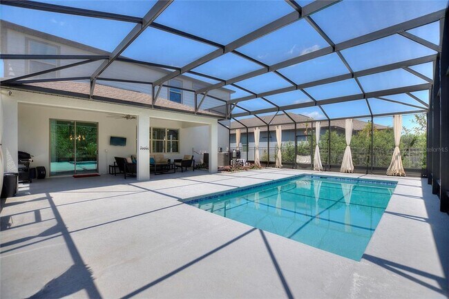 Building Photo - 17244 Goldcrest Loop