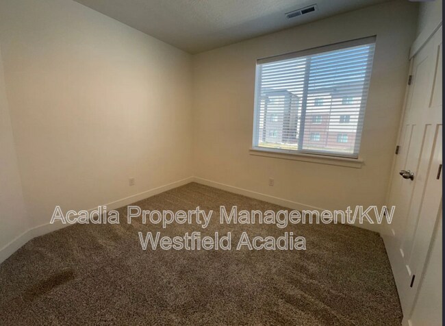Building Photo - 1386 N 3830 W