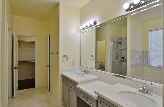 Building Photo - 7430 Boxwood Ridge Ln
