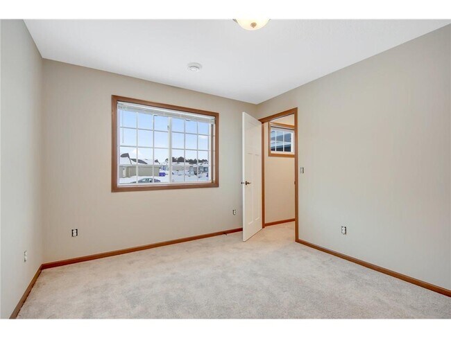 Building Photo - 463 Martin Way