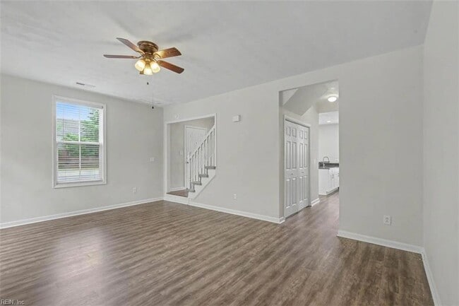 Building Photo - 601 Huntly Dr