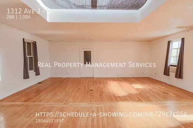 Building Photo - Nice, Large Loft Located Downtown with 2 B...