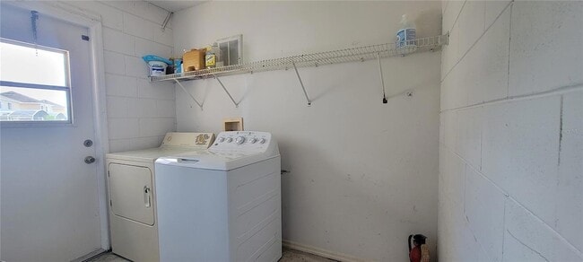 Building Photo - 1212 Sandbrook Dr