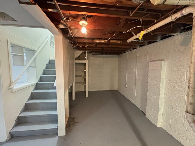 Building Photo - 24739 Colgate St