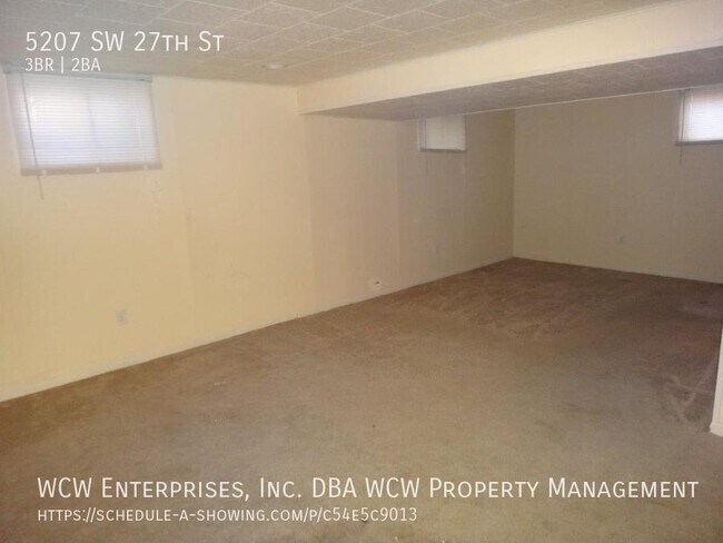 Building Photo - 5207 SW 27th St