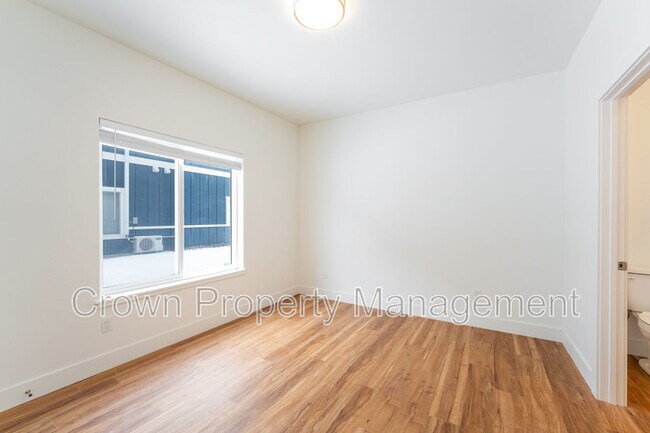 Building Photo - 68 Legend Trail