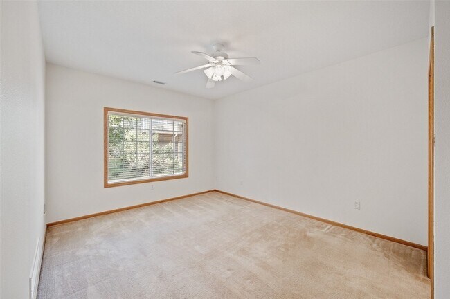 Building Photo - 5221 Village Run Ave