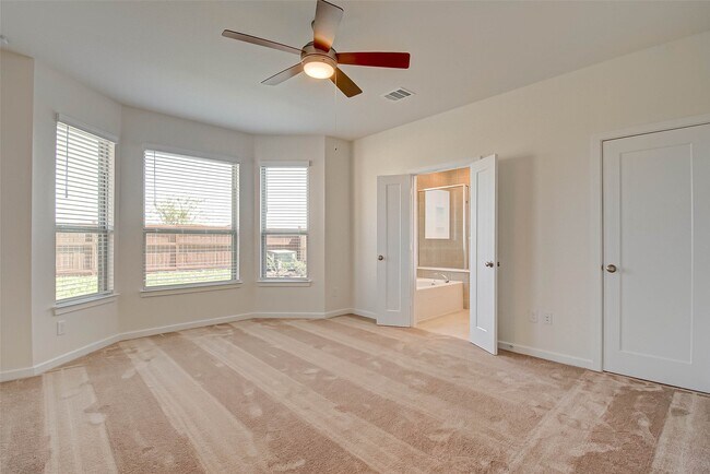 Building Photo - 8011 Colony Chase Ct