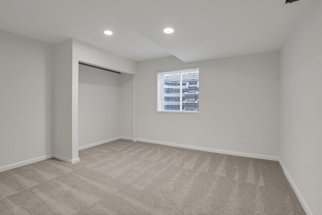 Building Photo - 7090 Dean Farm Rd