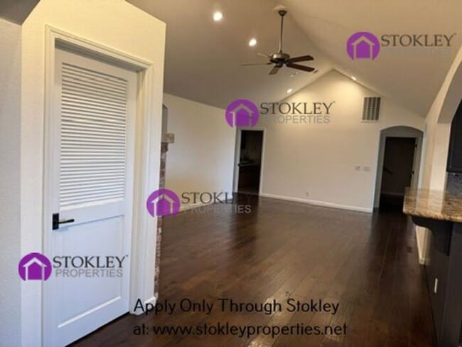 Building Photo - 121 Monte Sereno