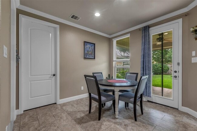 Building Photo - 10314 Radcliff Lake Dr