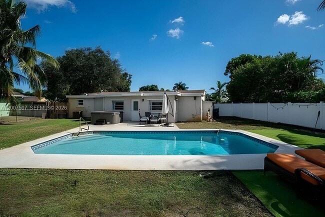 Building Photo - 6941 Boston Dr