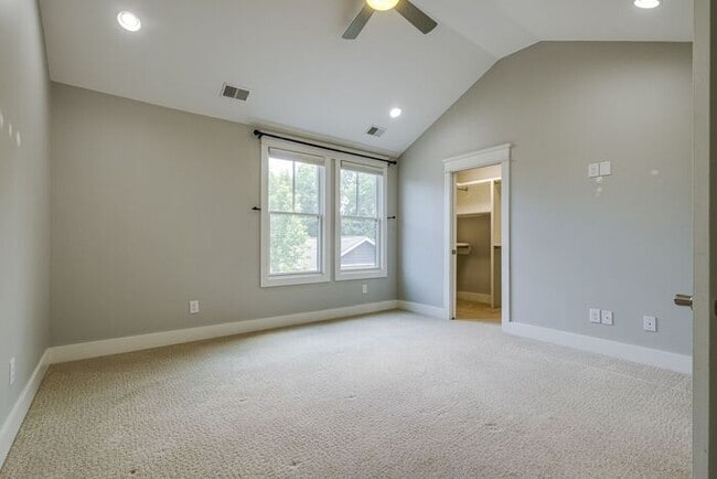 Building Photo - Beautiful build in Cleveland Park (Downtown Nashville)