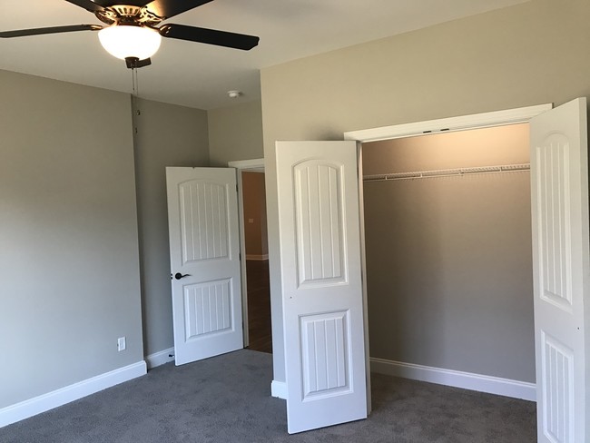 Building Photo - 1042 Quiver Ln,  Sango Exit 11