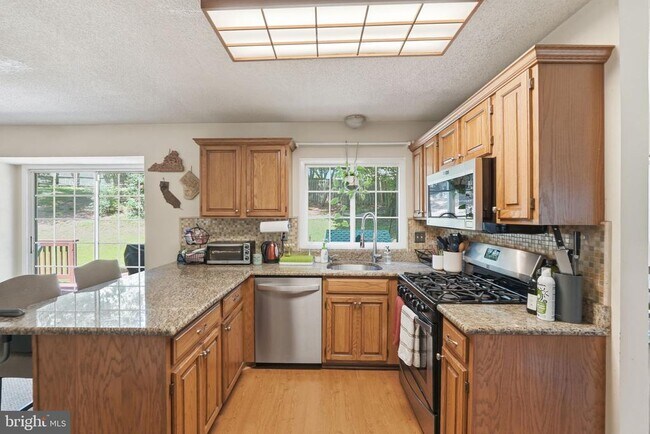 Building Photo - 4020 Blue Slate Dr