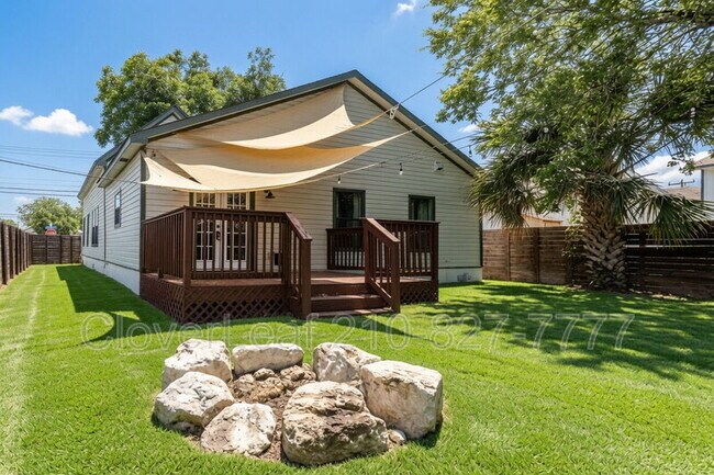 Building Photo - 242 Furnish Ave