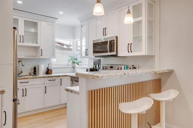 Building Photo - 2969 SW 20th St