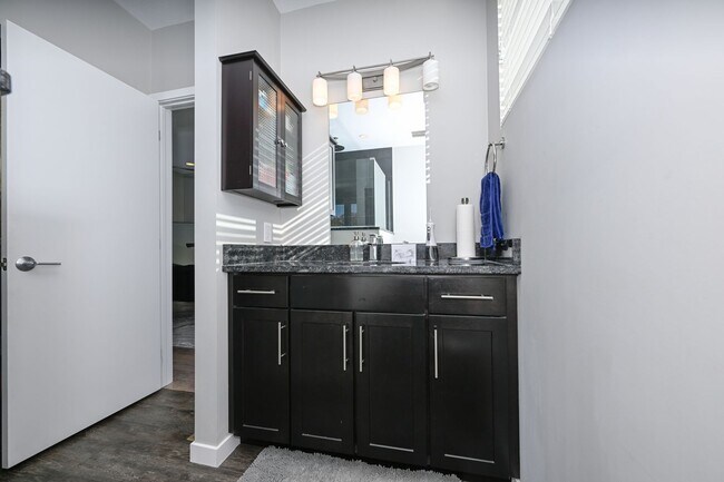 Building Photo - 18875 Riversouth Terrace