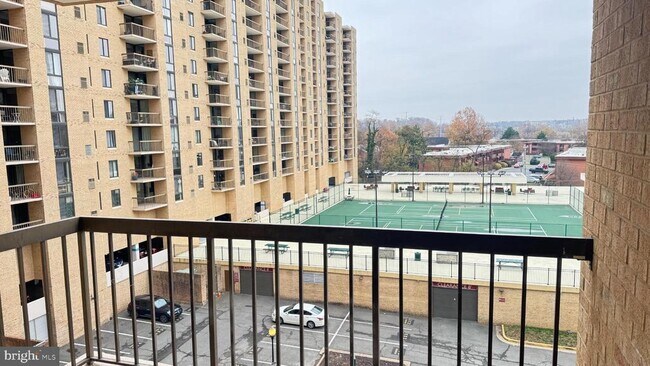 Building Photo - 4500 S Four Mile Run Dr