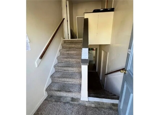 Building Photo - 291 Mulberry Ave