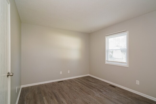 Building Photo - Inviting 4-Bedroom Home in Indianapolis