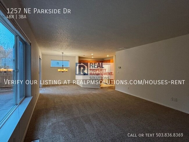 Building Photo - 1257 NE Parkside Dr