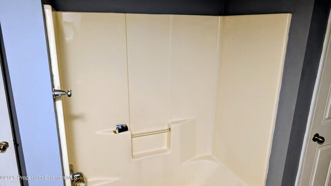 Building Photo - 114 Prospect Ave