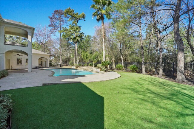 Building Photo - 30 N Palmiera Cir