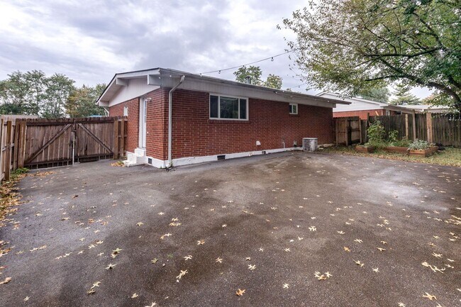 Building Photo - 7914 Edsel Ln