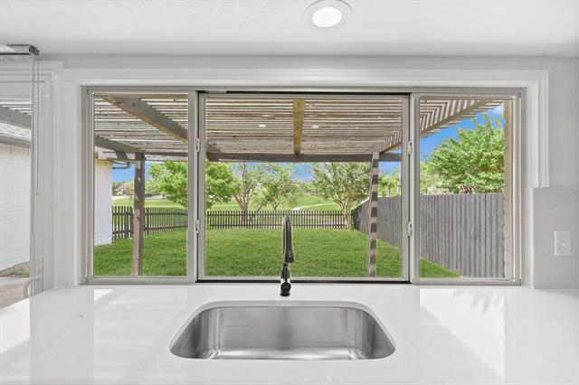 Building Photo - 3022 Ravine Trail