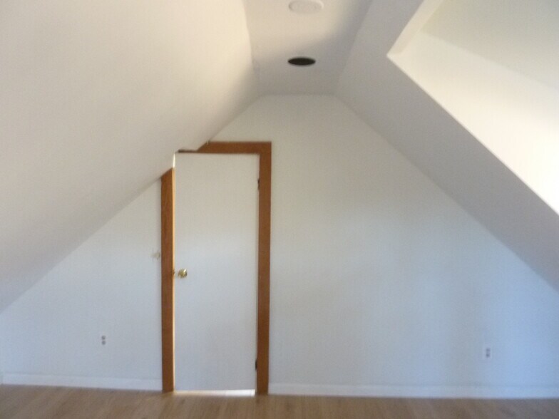 North bedroom - 61 Christian St