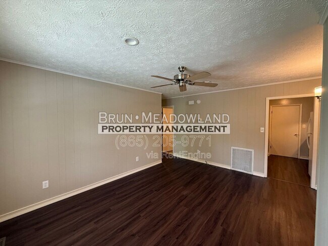 Building Photo - 7627 Alki Ln SW