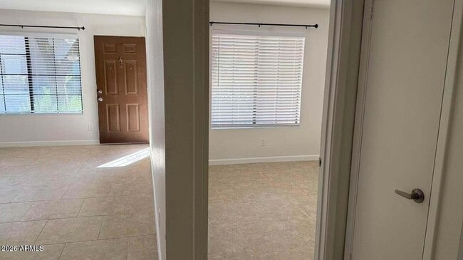 Building Photo - 925 N College Ave