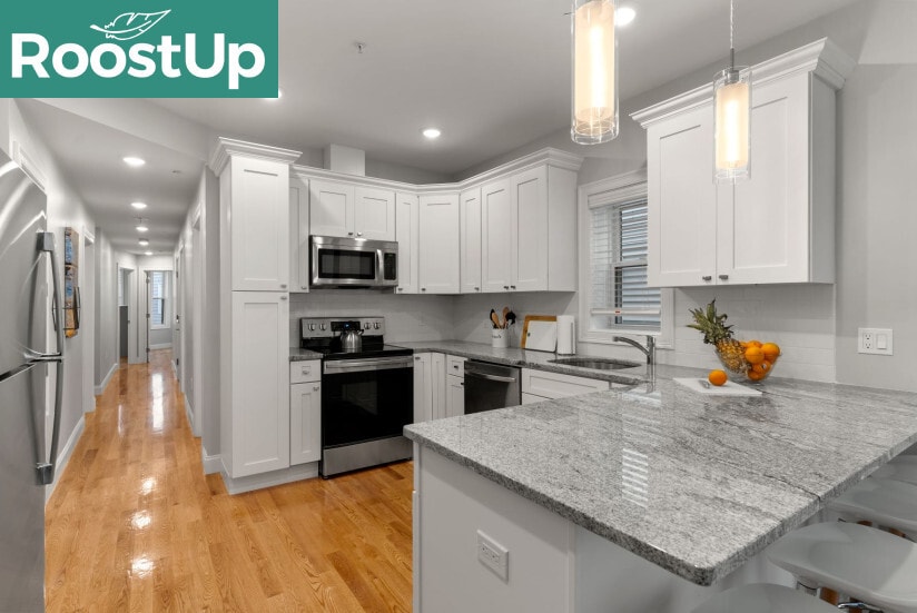 Building Photo - Furnished Bedroom with Private Bath in South Boston