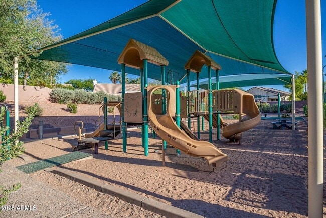 Building Photo - 9735 N 118th Way