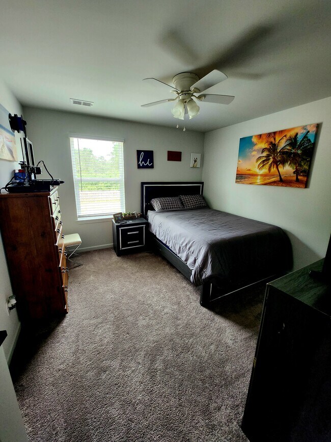 Building Photo - 413 Tributary Cir