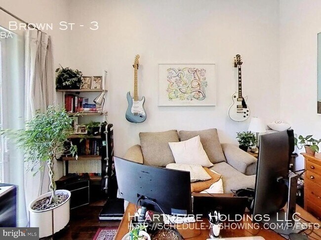 Building Photo - 1621 Brown St